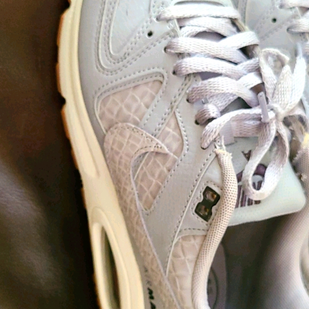 Nike leather sneakers